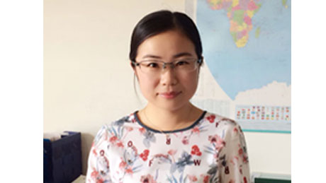 于艳--东北农业大学  硕士
现任：动保技术部研发员，从不浪费功夫和身边的资源，虚心向各位教员叨教知识，在企业高新认定、GMP验收工作中做出了沉大的贡献。